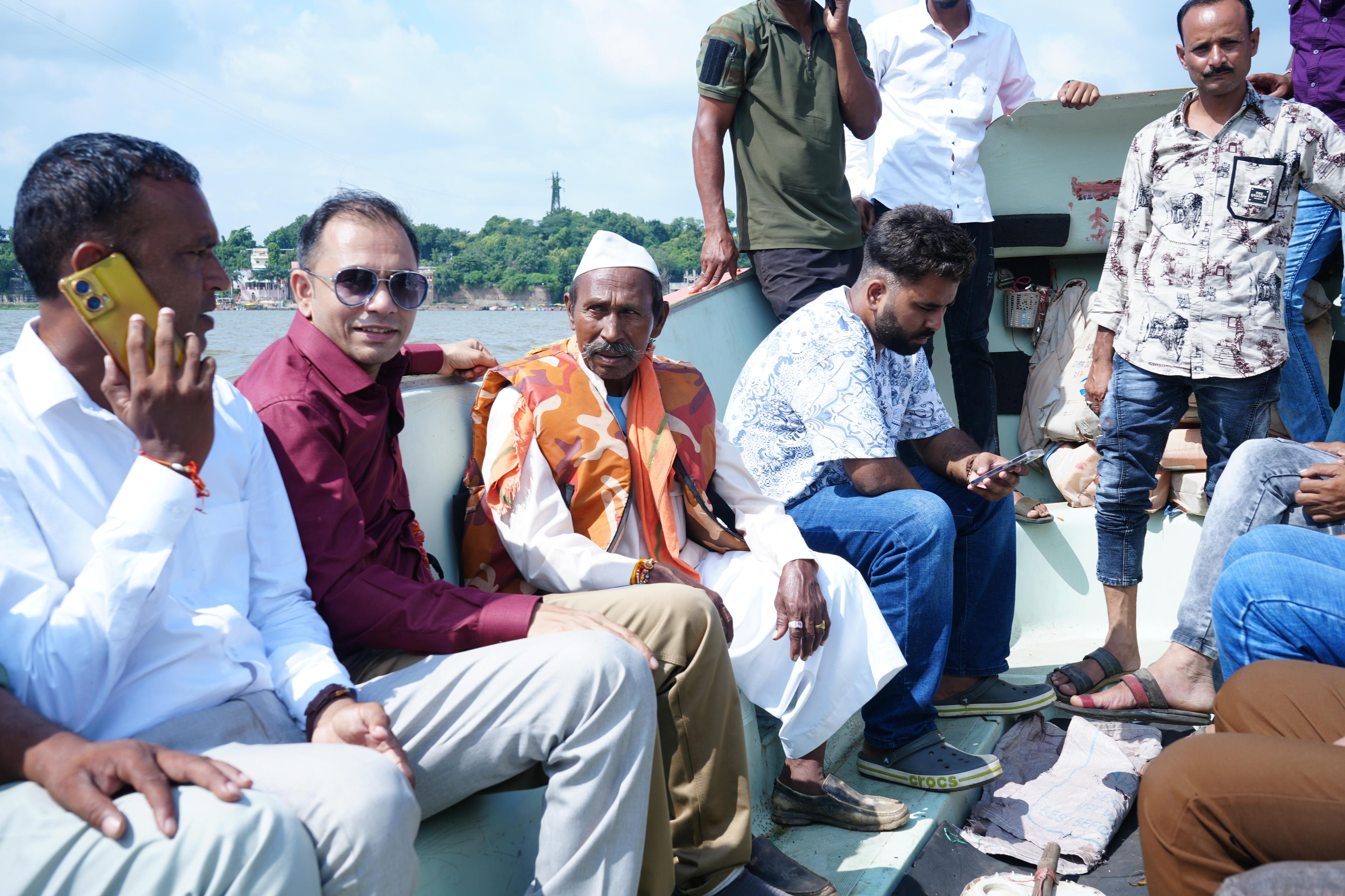 Guests on a Boat, Narmada River
